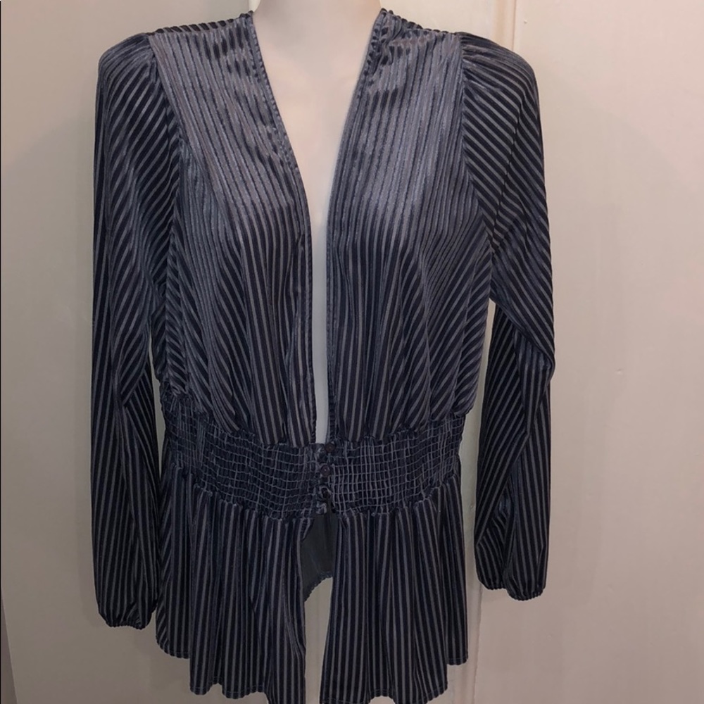🦋 Fashion Nova Beautiful Blue Blouse